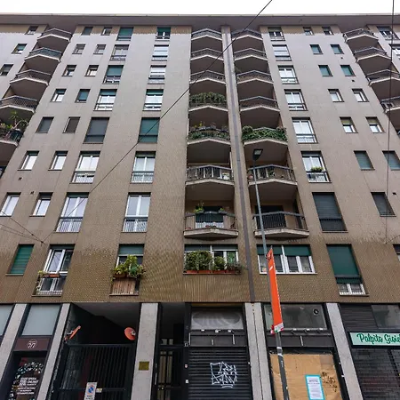 Audrey Flat - Stazione Apartment Milan